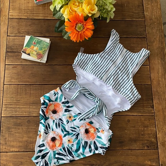 One piece - Picture 5 of 7